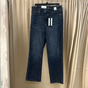 Judy Blue Petite Mid Rise Straight Leg Jeans
Style Number #88861